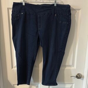 Lee Slimming fit Women's Blue Jean Capris